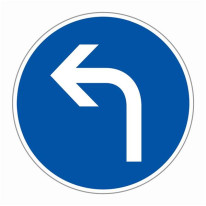 Panneau ´Direction obligatoire à la prochaine inte