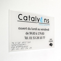 Panneau Horaires d´Ouverture avec traduction Brail