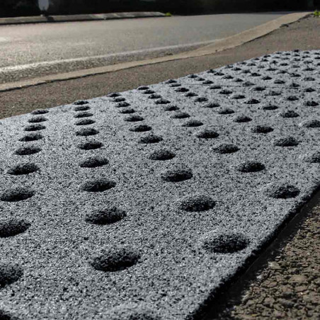 Dalles Podotactiles Granitées pour l´extérieur Dalles Podotactiles Granitées pour l´extérieur